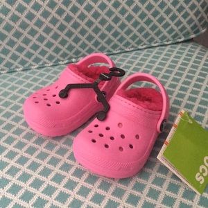 Toddler Girl sz 5 Fleece Lined Crocs.  Firm price.